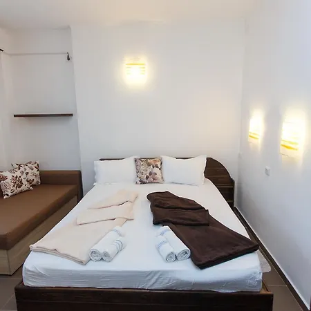 Гостевой дом De Inchiriat Sandra