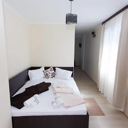 De Inchiriat Sandra Гостевой дом