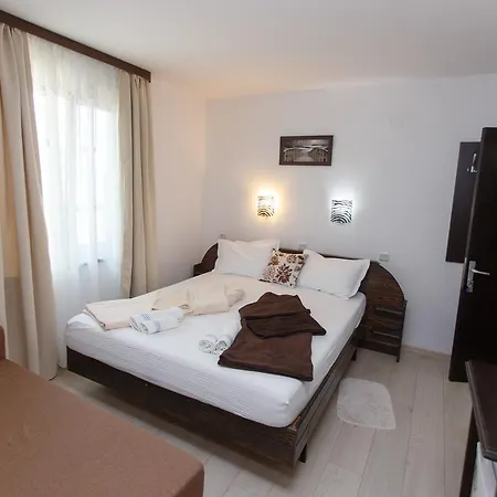 Гостевой дом De Inchiriat Sandra 3*