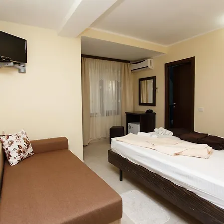 De Inchiriat Sandra 3*