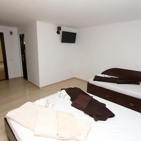 De Inchiriat Sandra Гостевой дом