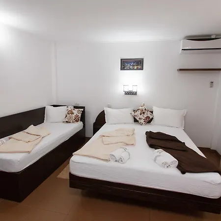 De Inchiriat Sandra 3* Костинешти