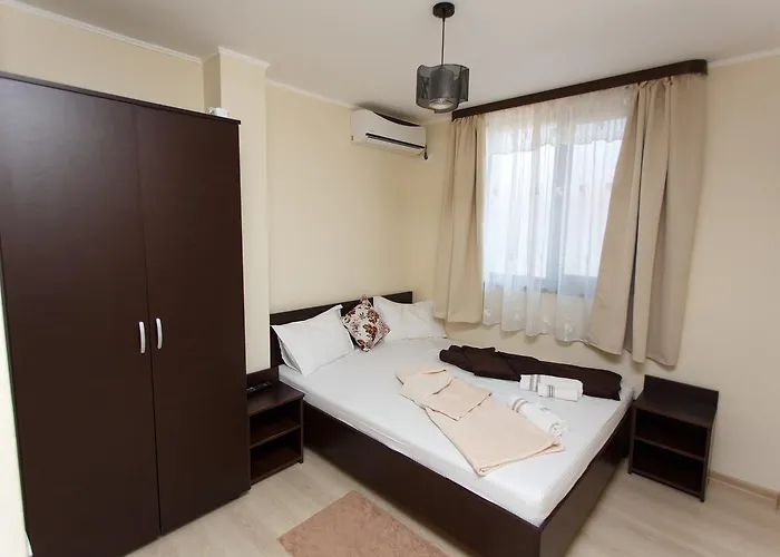 招待所 De Inchiriat Sandra