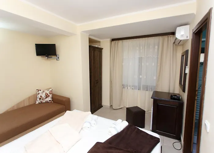 招待所 De Inchiriat Sandra