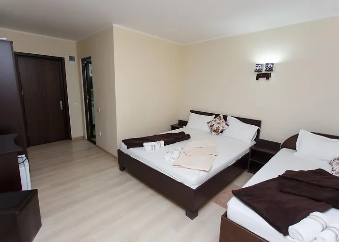 De Inchiriat Sandra 招待所 科斯蒂内什蒂