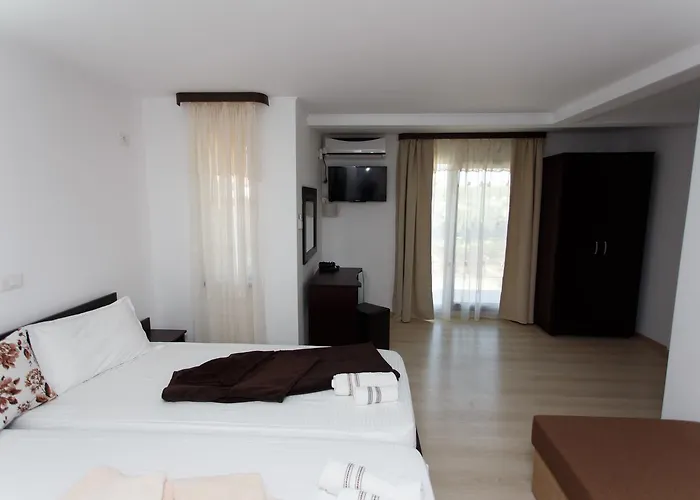 De Inchiriat Sandra 招待所 3*