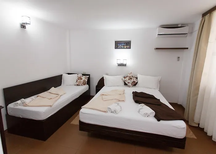 De Inchiriat Sandra 3* 科斯蒂内什蒂