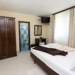 De Inchiriat Sandra Guest house 3*