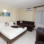 Guest house De Inchiriat Sandra 3*