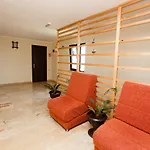 De Inchiriat Sandra Guest house