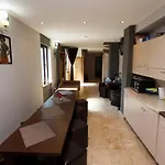 Guest house De Inchiriat Sandra 3*