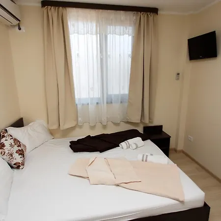 De Inchiriat Sandra Pensiune